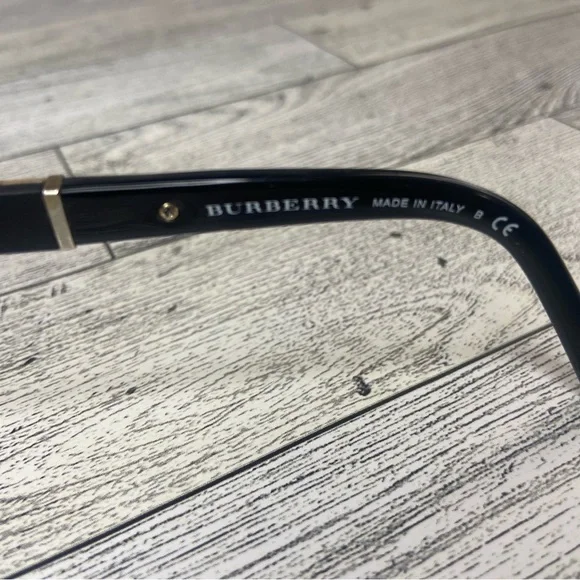 Burberry Sunglasses - Picture 6 of 8